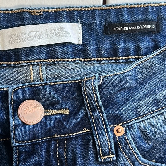 Royalty Dream Fit, High Rise, Ankle, Distressed Skinny Jeans, Size 4 - Picture 5 of 10